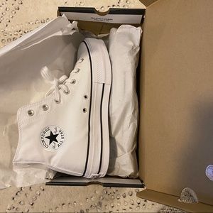 NWT High top converse white platform 10